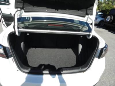 Toyota Yaris 2019,White ,1.5L,6,082km