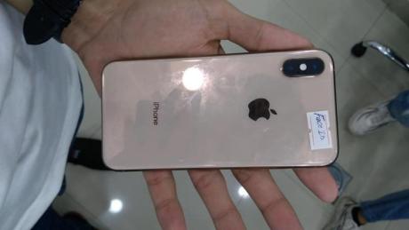 Iphone xs - Dubai