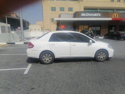 2011 Nissan tiida - Dubai
