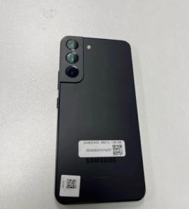 Samsung Galaxy S22 with box
