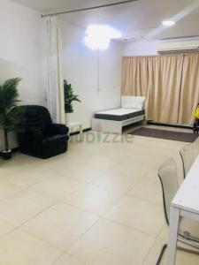 SMALL FAMILY /EXECUTIVE only