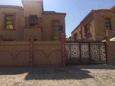 Villa new with electricity and water