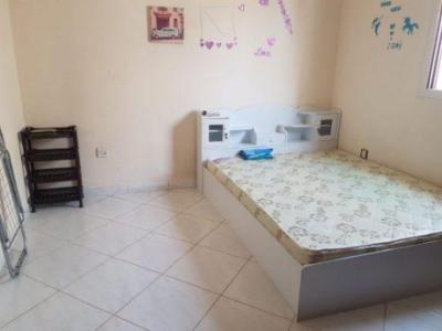 Master Bedroom On Rent For Working Couple / Family / Bachelors – Bur Dubai