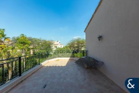 Exclusive | Corner Unit | Three Bedrooms