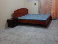 FULLY FURNISHED FAMILY / COUPLES ROOM INDIANS.NEAR METRO STATION AND BUSS STOP