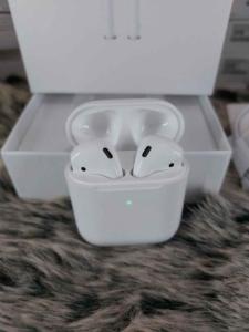 Apple Pods 2nd-generation selling