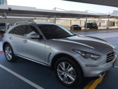 nfiniti QX70 for sale, lady driven, excellent condition in and out