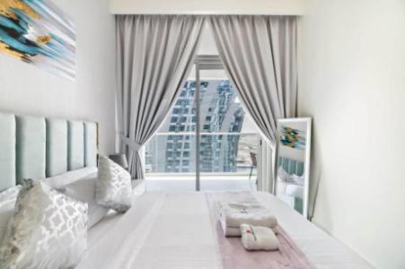 LUXURIOUS FULLY FURNISHED 1 BEDROOM APARTMENT