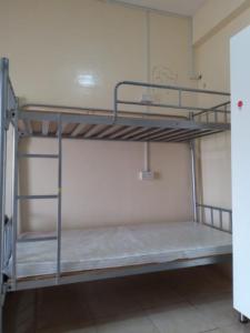 READY IMMEDIATELY BED SPACE FOR LADIES