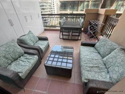 Good condition 9 piece outdoor furniture set