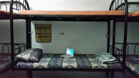 Urdu/Hindi Speaking Bachelor’s Executive Bed Space Available at Union Metro with All Facilities