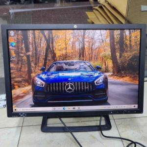 HP 24inch Led with HDMi ports 360 rotatable stand - Dubai