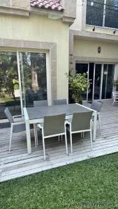 Outdoor Table with 6 chairs