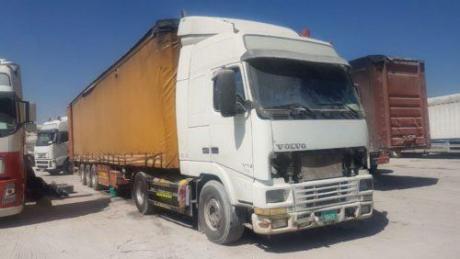 Volvo truck with curtain side trailer (13.6m)