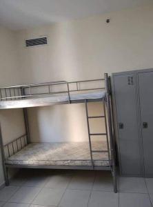 Bed space available for rent,