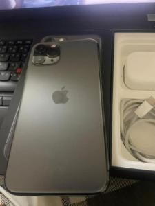iphone 11 pro 64 gb dual sim uae version tra registred comes with box and charger face id truetone -