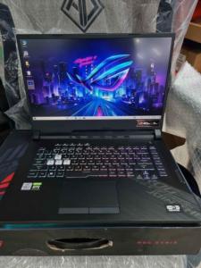 ASUS ROG Strix,