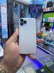 IPHONE 11 PRO