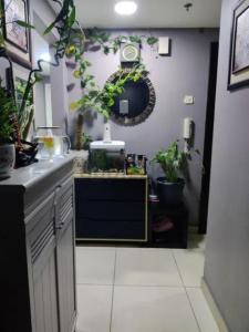 All in furnitured partition opposite Al ghurai mall ne metro