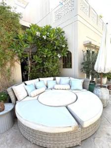 Outdoor Maze sun lounger