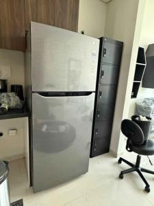 LG Top-Mount Refrigerator
