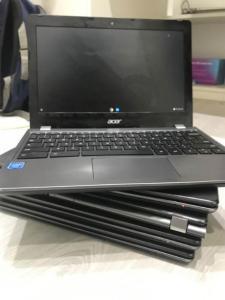 Acer c740 neat and clean stock