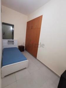 Massive room for rent 5min from mall perfect for couple