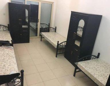 FULLY FURNISHED EXECUTIVE BACHELORS BED SPACES AVAILABLE FOR RENT AL KARAMA