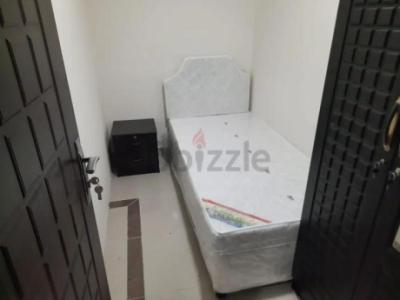 al barsha 1 min walk to mall of emirates room for girl 1200