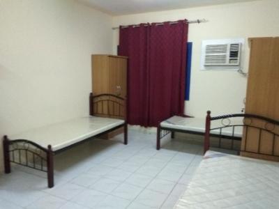 AMAZING EXECUTIVE MALE BED SPACES AVAILABLE NOW IN KARAMA FOR INDIAN BACHELORS