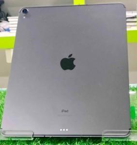 I pad pro 12.9 (3rd generation SIM+WiFi)
