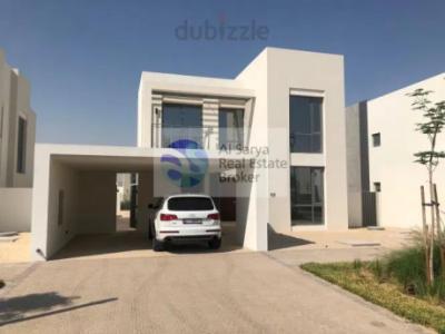 Independent | Big plot | Close to Park and Pool