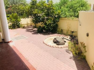 Very nice 4 bedroom villa with shared pool Jumeirah