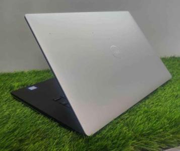 Dell XPS 15 Core i5