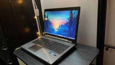 HP EliteBook Workstation 8770W 17.3" i7, 32GB RAM, 160GBSSD+1TB HDD, 2GB Quadro K3000M, Windows10 -