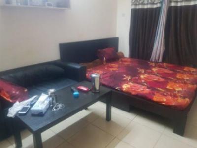 Room for rent for vegetarians only family