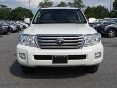 2014 Toyota Land Cruiser V8 GCC