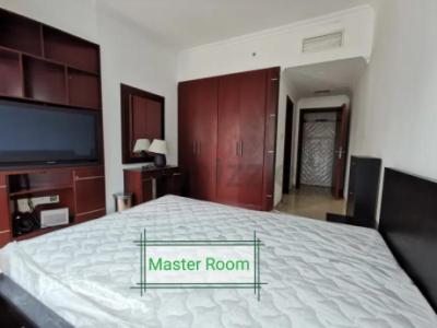 Master room with Balcony and a beautiful Marina View