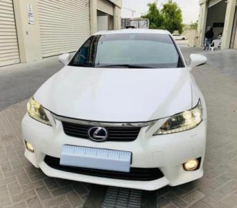 Lexlis_CT200h_Hybrid_full_Option Model_2012_GCC in very good Condition