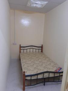 BED SPACE AVAILABLE FOR MALE / FEMALE -
