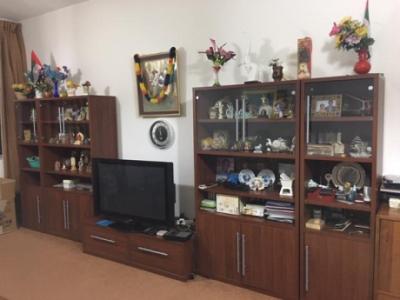 2 Wall units - cm 150(w) , 180(h), 40(d) and TV stand