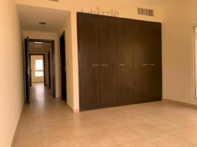 Top Floor | 3BHK | Close Kitchen | 2 Parkings