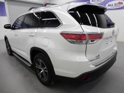 Looking to sell my 2015 Toyota Highlander Hybrid
