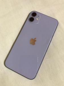 I phone 11 purple 128 gb -