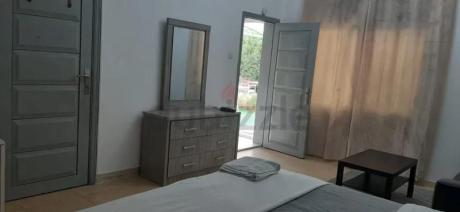 ENSUITE GARDEN STUDIO ROOM / POOL / BEHIND FITNESS HQ