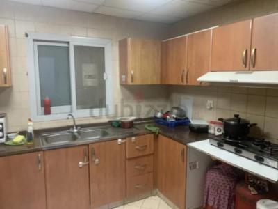 Single rooms available for couples or girls