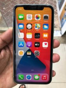 iPhone 11 64GB Green
