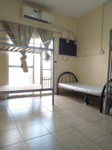 Available INDIAN Ladies Bed Space Attached Bathroom near Al Ghubaiba metro