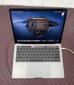 Macbook pro - Dubai