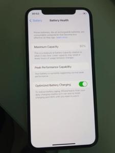 I phone x 256 gb white Face id true tone all ok Battery health very good 91 No accessries Delivery -